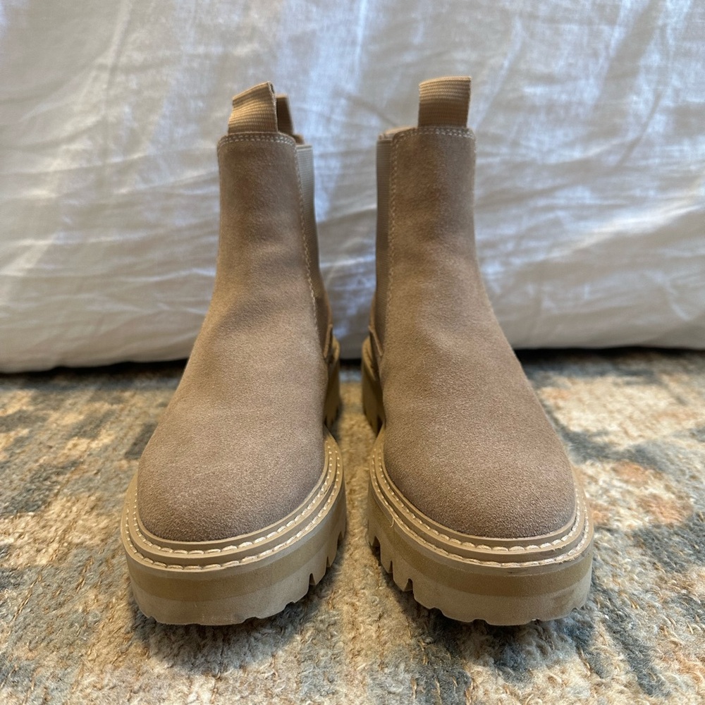 Dolce Vita Chelsea Boots - Picture 3 of 5